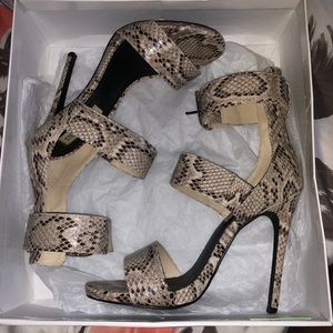 STEVE MADDEN MYSTERII NATURAL ANKLE STRAP SANDALS